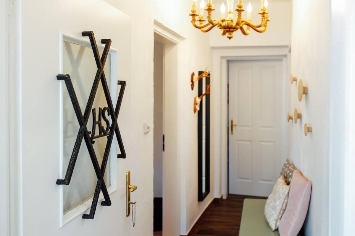 Apartment Aussee- Beletage Salzherrenhof- Kueche, Wlan, Netflix Bad Aussee Ngoại thất bức ảnh