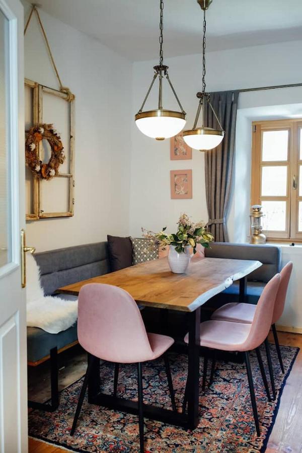 Apartment Aussee- Beletage Salzherrenhof- Kueche, Wlan, Netflix Bad Aussee Ngoại thất bức ảnh